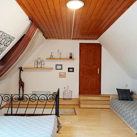 Monami Art Apartman Vác Exteriör bild