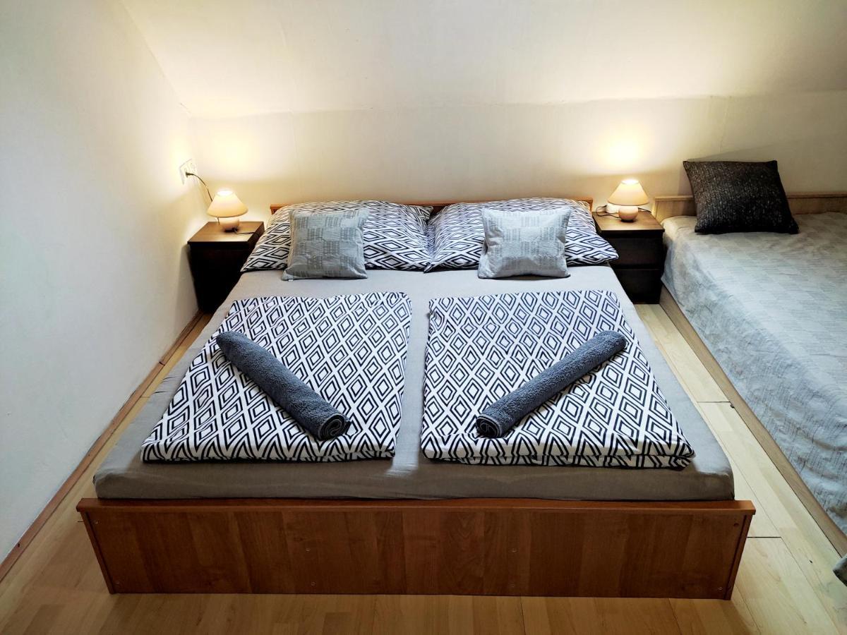 Monami Art Apartman Vác Exteriör bild