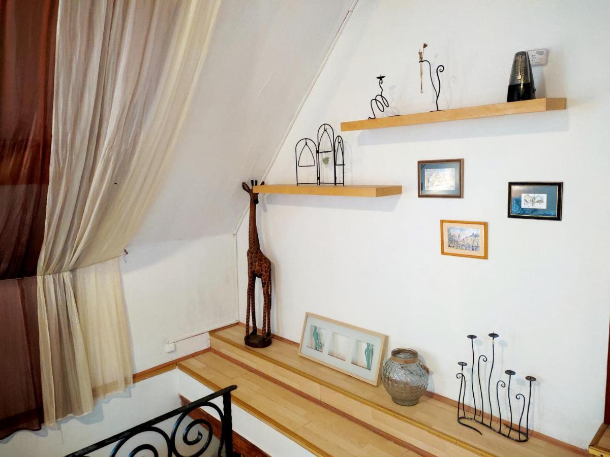 Monami Art Apartman Vác Exteriör bild